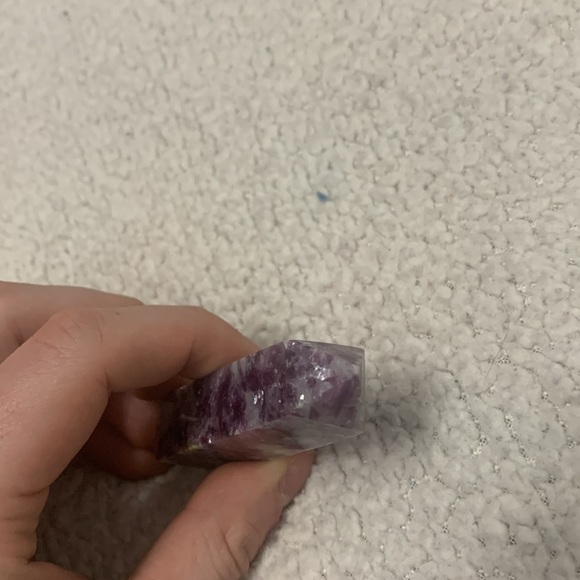 Lithium Mica Obelisk Tower 💜 - Picture 3 of 3